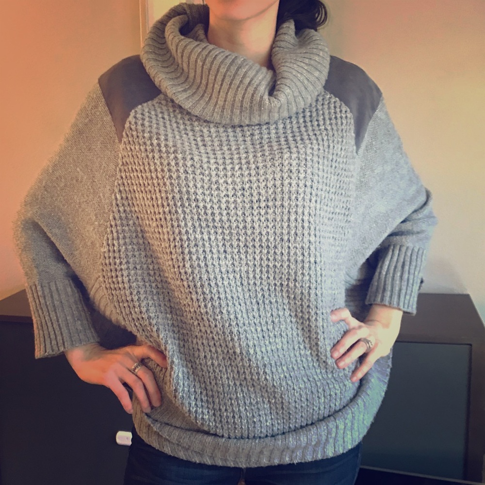 Maison Jules faux-suede trim poncho sweater sz M